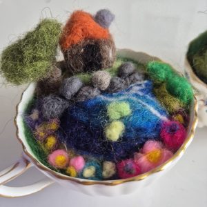 Felted scene in a teacup workshop, learn needle felting workshop ideas.